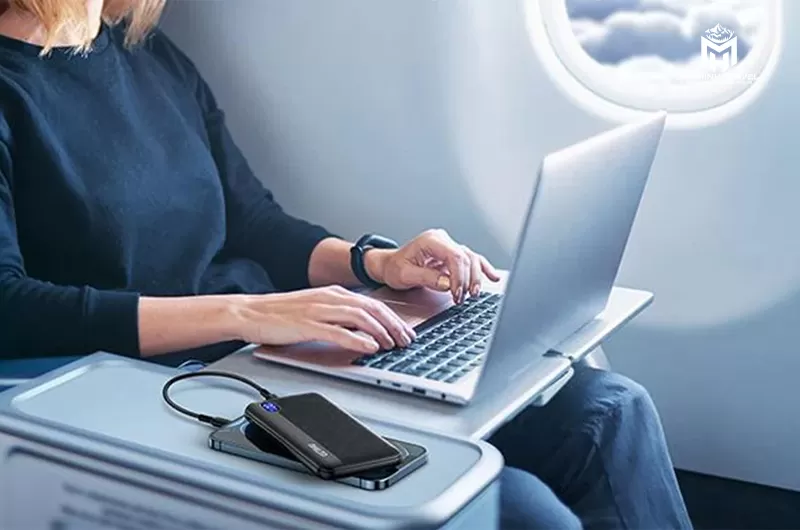 Quy định về việc mang sạc dự ph&ograve;ng l&ecirc;n m&aacute;y bay