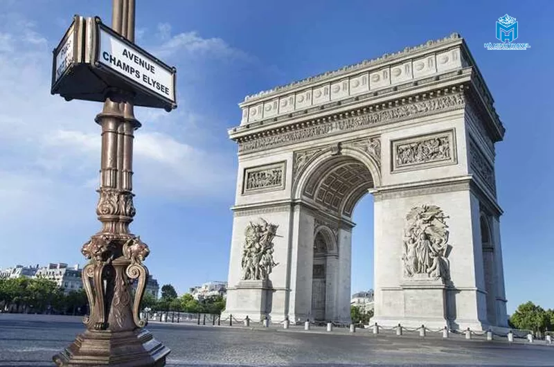 Khải ho&agrave;n m&ocirc;n ở Ph&aacute;p