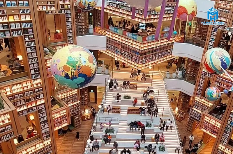 Thư viện s&aacute;ch Starfield Library