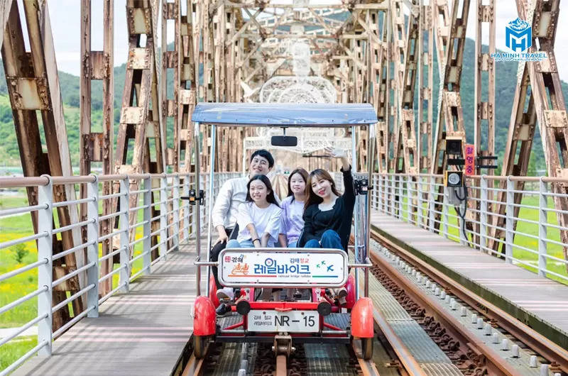 Gimhae Gaya Theme Park l&agrave; c&ocirc;ng vi&ecirc;n chủ đề với nhiều tr&ograve; chơi th&uacute; vị