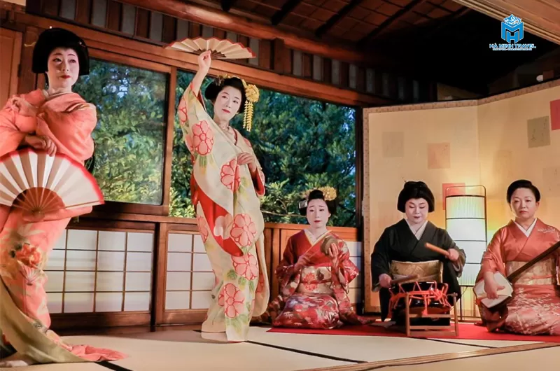 Show biểu diễn geisha